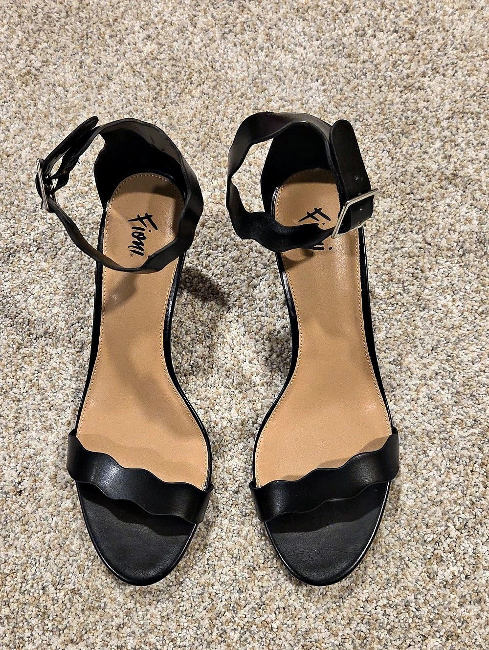 Fiorelli Black Heeled Sandals US 91⁄2